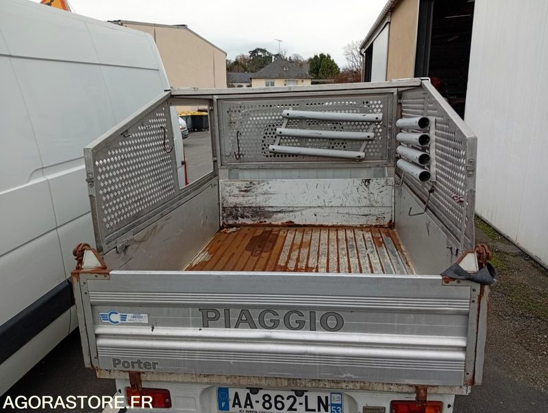 PIAGGIO - Komercauto pašizgāzējs: foto 4 PIAGGIO - Komercauto pašizgāzējs: foto 4