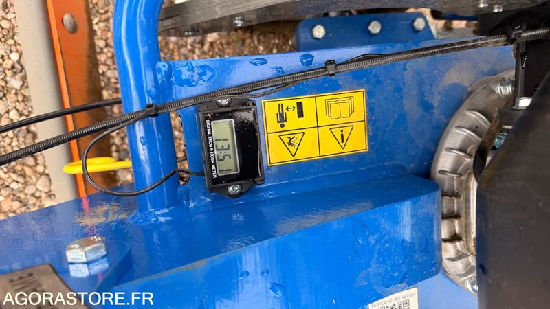 POGET RDT 60 RABOT DESHERBEUR TRACTÉ - Dārza tehnika: foto 4 POGET RDT 60 RABOT DESHERBEUR TRACTÉ - Dārza tehnika: foto 4