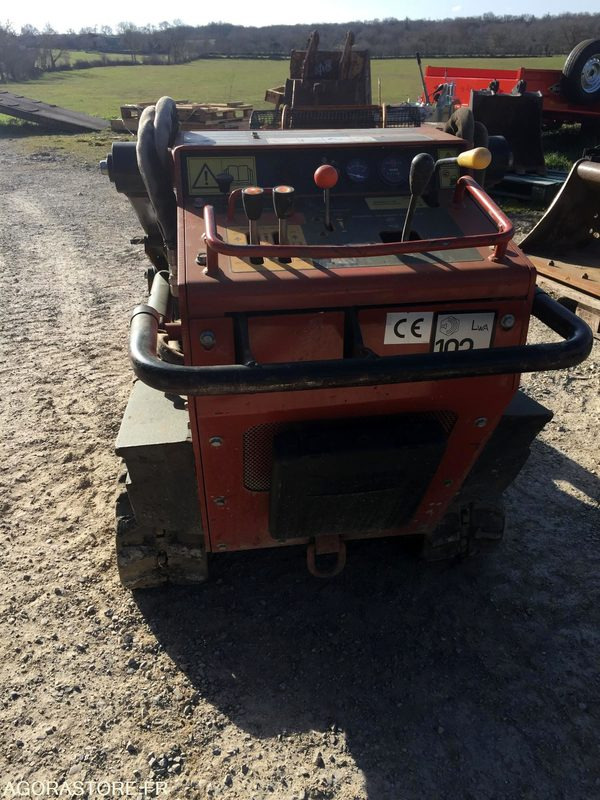 PORTE OUTILS à chenilles DITCH WITCH SK500 - Iekrāvējs: foto 5 PORTE OUTILS à chenilles DITCH WITCH SK500 - Iekrāvējs: foto 5