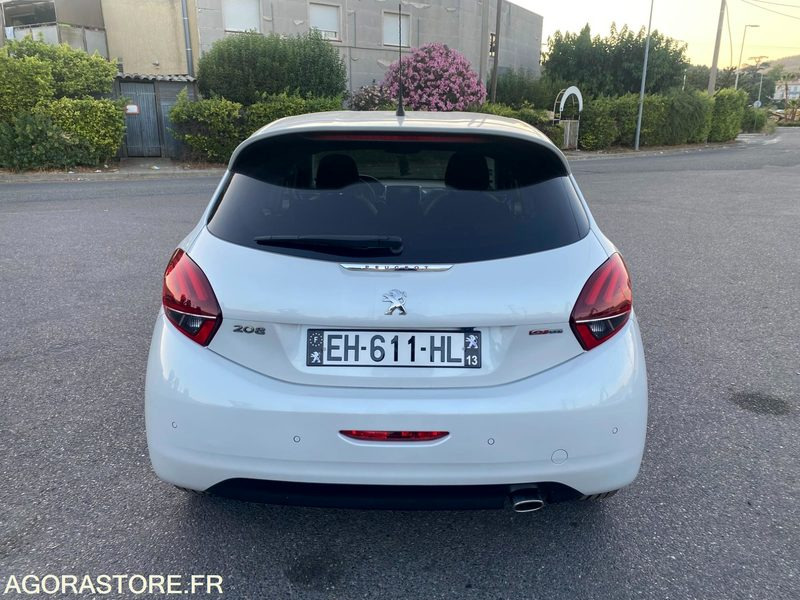 Peugeot 208 gt line - 2016 - 94384km - Vieglā automašīna: foto 5 Peugeot 208 gt line - 2016 - 94384km - Vieglā automašīna: foto 5