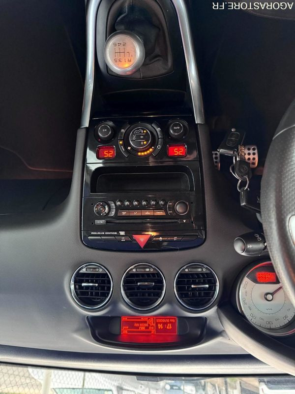 Peugeot 308 1.6 THP 16v 200ch GTi 5p - Vieglā automašīna: foto 5 Peugeot 308 1.6 THP 16v 200ch GTi 5p - Vieglā automašīna: foto 5