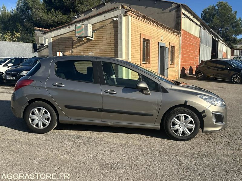 Peugeot 308 - Vieglā automašīna: foto 2 Peugeot 308 - Vieglā automašīna: foto 2