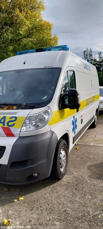 Peugeot BOXER, 3L HDI, 2012, 329317 kms, moteur 63435kms - Ātrās palīdzības mašīna: foto 3 Peugeot BOXER, 3L HDI, 2012, 329317 kms, moteur 63435kms - Ātrās palīdzības mašīna: foto 3