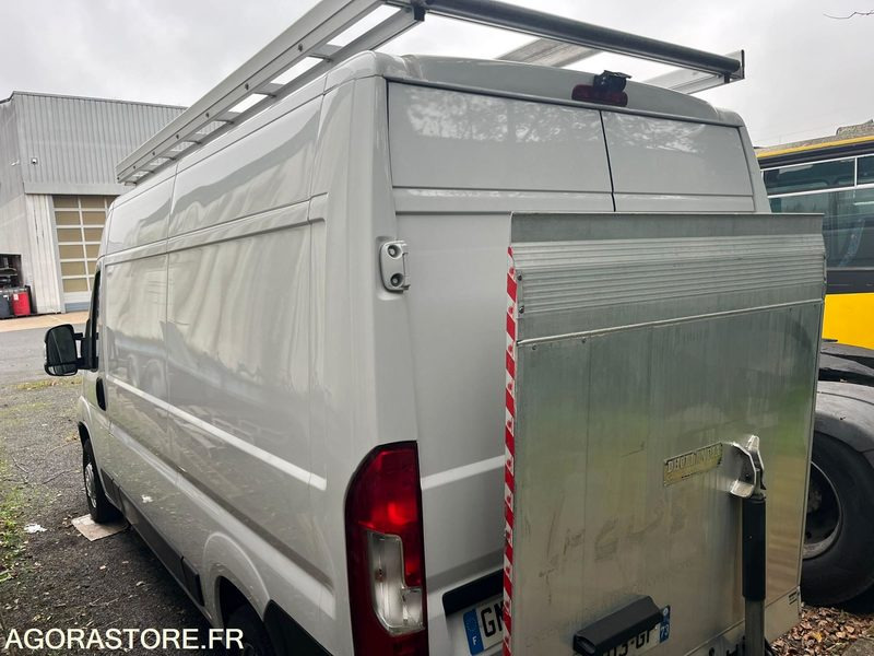 Peugeot Boxer 165CV L2H2 avec Hayon et Galerie - 2023 - 90000 Kms - Kravas mikroautobuss: foto 5 Peugeot Boxer 165CV L2H2 avec Hayon et Galerie - 2023 - 90000 Kms - Kravas mikroautobuss: foto 5