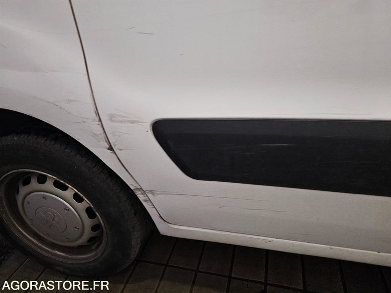 Peugeot Partner - 2013 - 91134kms - CQ 658 PQ līzingu Peugeot Partner - 2013 - 91134kms - CQ 658 PQ: foto 23