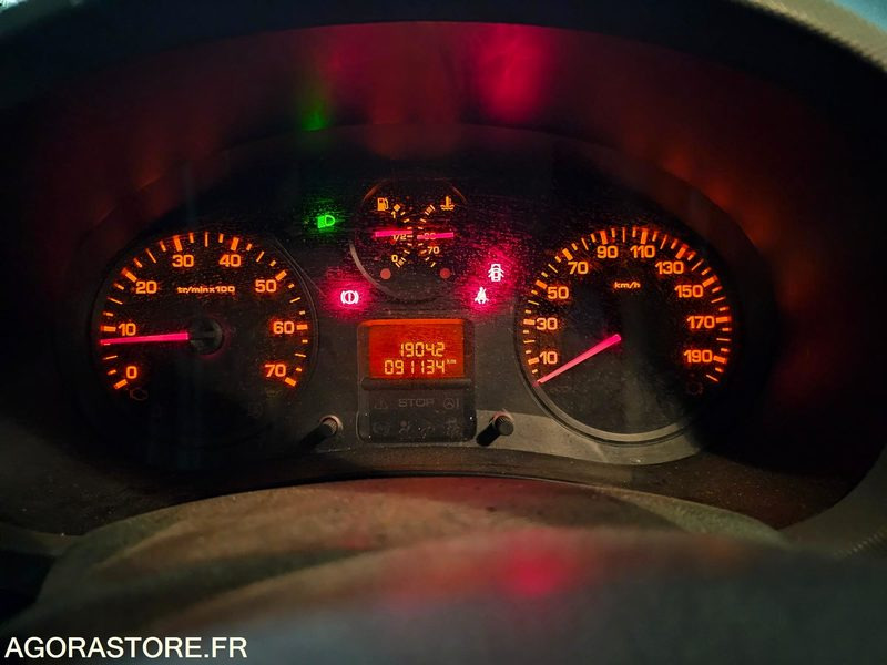 Peugeot Partner - 2013 - 91134kms - CQ 658 PQ līzingu Peugeot Partner - 2013 - 91134kms - CQ 658 PQ: foto 9