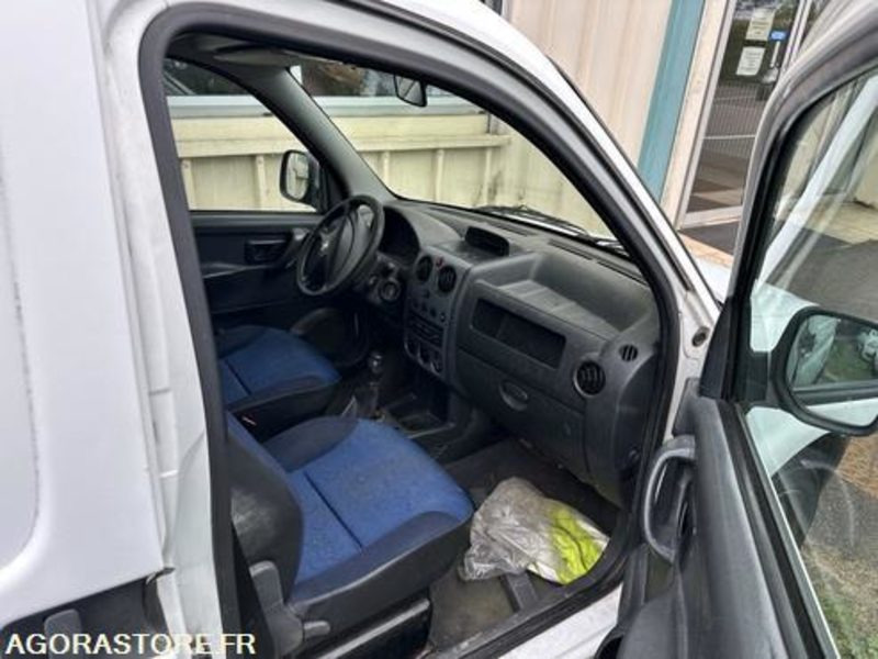 Peugeot Partner - 269BGR57 - Mazs furgons: foto 5 Peugeot Partner - 269BGR57 - Mazs furgons: foto 5