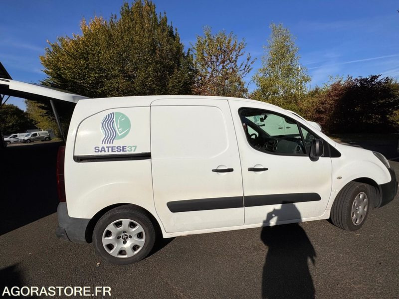 Peugeot Partner Phase 2 L11.6 Blue HDi FAP Fourgon S&S 100cv - Mazs furgons: foto 4 Peugeot Partner Phase 2 L11.6 Blue HDi FAP Fourgon S&S 100cv - Mazs furgons: foto 4