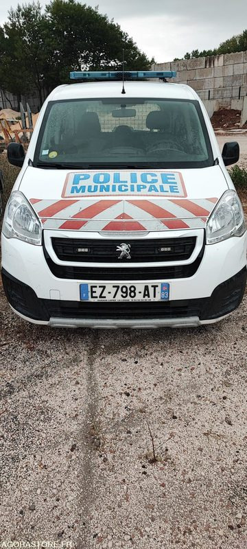 Peugeot Partner Police Municipale 169600 kms 2018 - Vieglā automašīna: foto 1 Peugeot Partner Police Municipale 169600 kms 2018 - Vieglā automašīna: foto 1