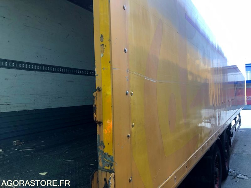 Semi Fourgon Rideau fit FRUEHAUF Étanche Mines périmées - Puspiekabe: foto 1 Semi Fourgon Rideau fit FRUEHAUF Étanche Mines périmées - Puspiekabe: foto 1