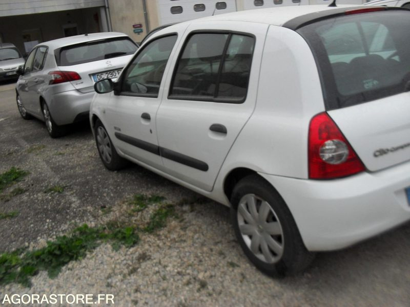 RENAULT CLIO 1.5 DCI 5 PORTES - Vieglā automašīna: foto 4 RENAULT CLIO 1.5 DCI 5 PORTES - Vieglā automašīna: foto 4