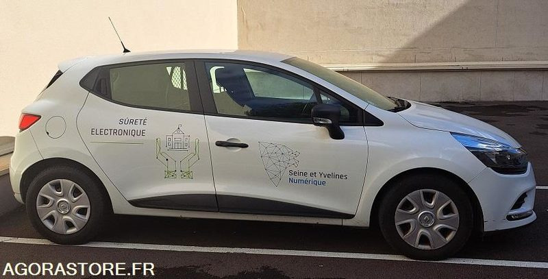 RENAULT - CLIO - 2018 - 79 000 KM - Vieglā automašīna: foto 4 RENAULT - CLIO - 2018 - 79 000 KM - Vieglā automašīna: foto 4