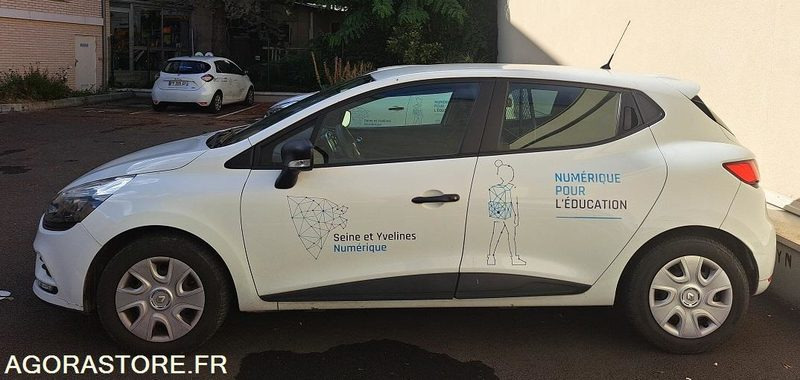 RENAULT - CLIO - 2018 - 79 000 KM - Vieglā automašīna: foto 3 RENAULT - CLIO - 2018 - 79 000 KM - Vieglā automašīna: foto 3