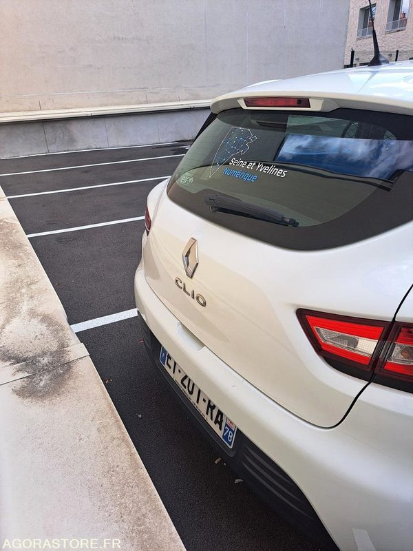 RENAULT - CLIO - 2018 - 79 000 KM - Vieglā automašīna: foto 2 RENAULT - CLIO - 2018 - 79 000 KM - Vieglā automašīna: foto 2