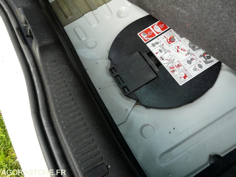 RENAULT CLIO - Vieglā automašīna: foto 5 RENAULT CLIO - Vieglā automašīna: foto 5