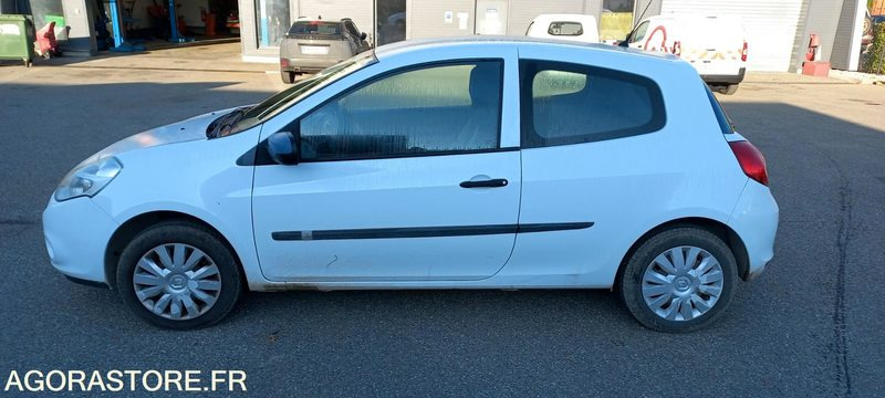 RENAULT CLIO SOCIETE de 2011 - 203 500 km (R30359) - Vieglā automašīna: foto 4 RENAULT CLIO SOCIETE de 2011 - 203 500 km (R30359) - Vieglā automašīna: foto 4