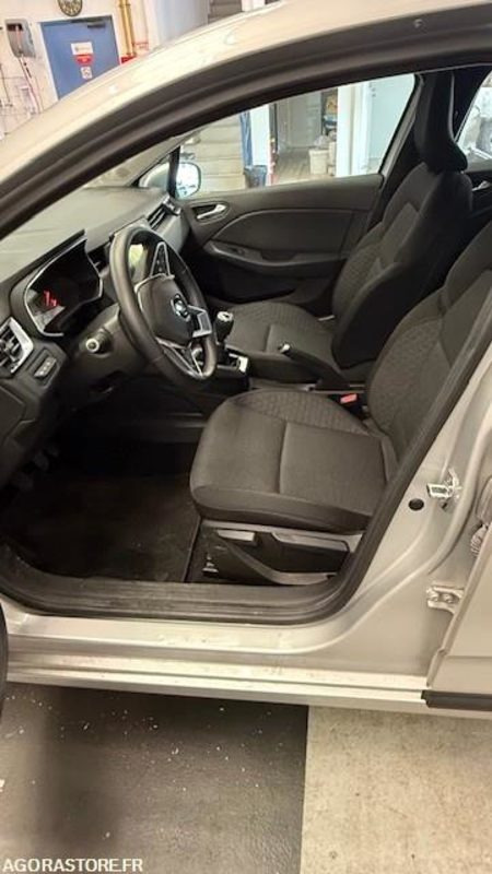 RENAULT CLIO V Diesel - 35000km - 2019 - Vieglā automašīna: foto 4 RENAULT CLIO V Diesel - 35000km - 2019 - Vieglā automašīna: foto 4