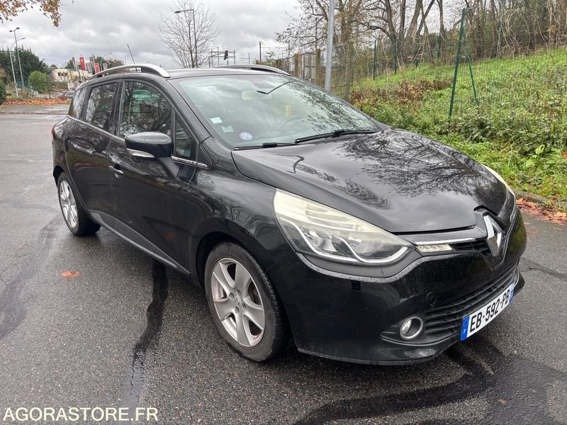 RENAULT- Clio Estate IV - Boite Automatique - année 2016 - 128000 kms - Essence - Universālis: foto 4 RENAULT- Clio Estate IV - Boite Automatique - année 2016 - 128000 kms - Essence - Universālis: foto 4