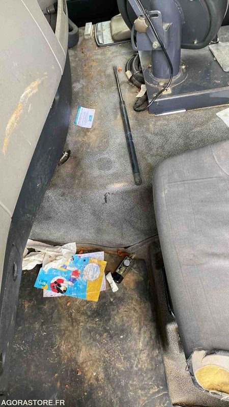 RENAULT DXI 310 - Ielu tīrīšanas mašīna: foto 5 RENAULT DXI 310 - Ielu tīrīšanas mašīna: foto 5