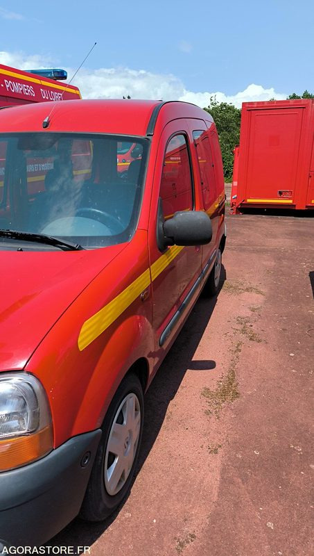 RENAULT KANGOO 1 PHASE 1 1,9LD 65CV - 2001 - 105668kms - Mazs furgons: foto 3 RENAULT KANGOO 1 PHASE 1 1,9LD 65CV - 2001 - 105668kms - Mazs furgons: foto 3