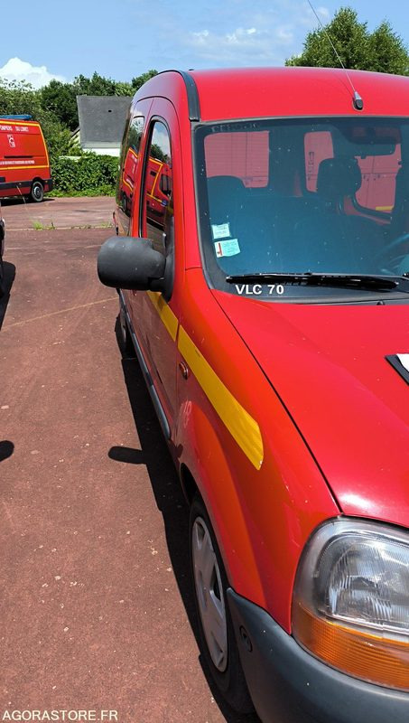 RENAULT KANGOO 1 PHASE 1 1,9LD 65CV - 2001 - 105668kms - Mazs furgons: foto 2 RENAULT KANGOO 1 PHASE 1 1,9LD 65CV - 2001 - 105668kms - Mazs furgons: foto 2