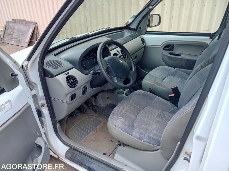 RENAULT KANGOO 1 phase 2 VP 1.5 DCI 65 - Vieglā automašīna: foto 5 RENAULT KANGOO 1 phase 2 VP 1.5 DCI 65 - Vieglā automašīna: foto 5