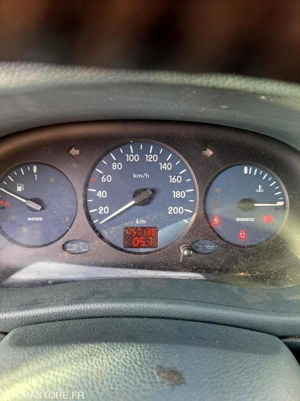 RENAULT KANGOO 157000kms 2000 - Mazs furgons: foto 4 RENAULT KANGOO 157000kms 2000 - Mazs furgons: foto 4