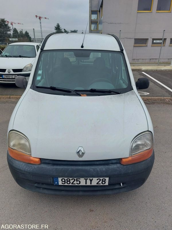 RENAULT KANGOO - 2000 - 119 023KM - Mazs furgons: foto 2 RENAULT KANGOO - 2000 - 119 023KM - Mazs furgons: foto 2