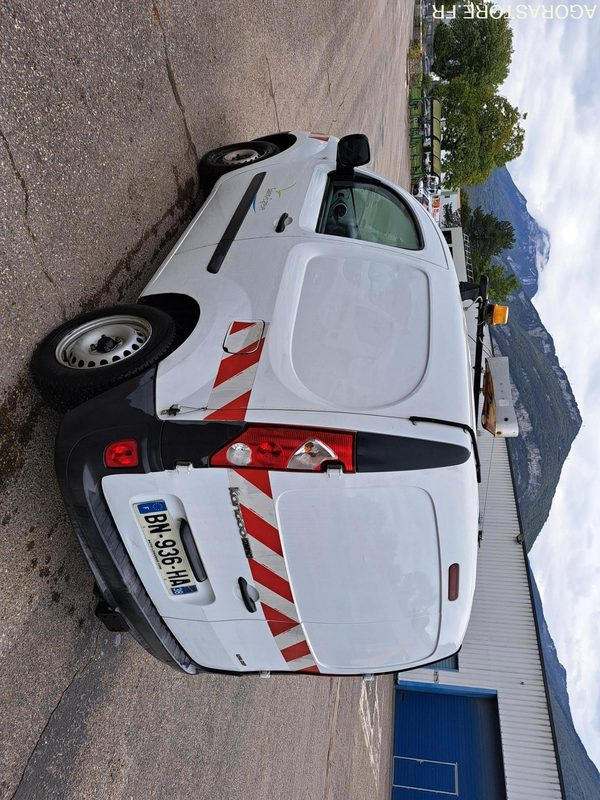 RENAULT KANGOO-31 768 KMS-2011-BN936HA - Kravas mikroautobuss: foto 2 RENAULT KANGOO-31 768 KMS-2011-BN936HA - Kravas mikroautobuss: foto 2