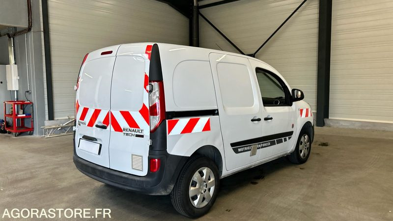 RENAULT KANGOO II MOTRICITE RENFORCEE 1ERE MAIN 2018 97800KMS CT OK - Mazs furgons: foto 3 RENAULT KANGOO II MOTRICITE RENFORCEE 1ERE MAIN 2018 97800KMS CT OK - Mazs furgons: foto 3