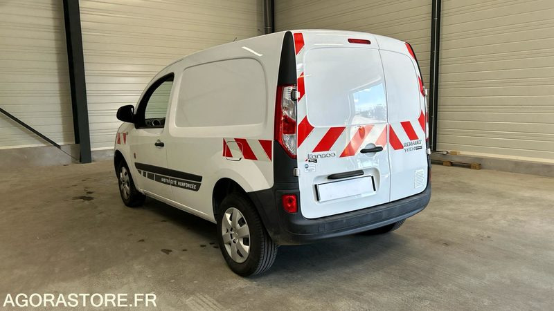 RENAULT KANGOO II MOTRICITE RENFORCEE 1ERE MAIN 2018 97800KMS CT OK - Mazs furgons: foto 1 RENAULT KANGOO II MOTRICITE RENFORCEE 1ERE MAIN 2018 97800KMS CT OK - Mazs furgons: foto 1