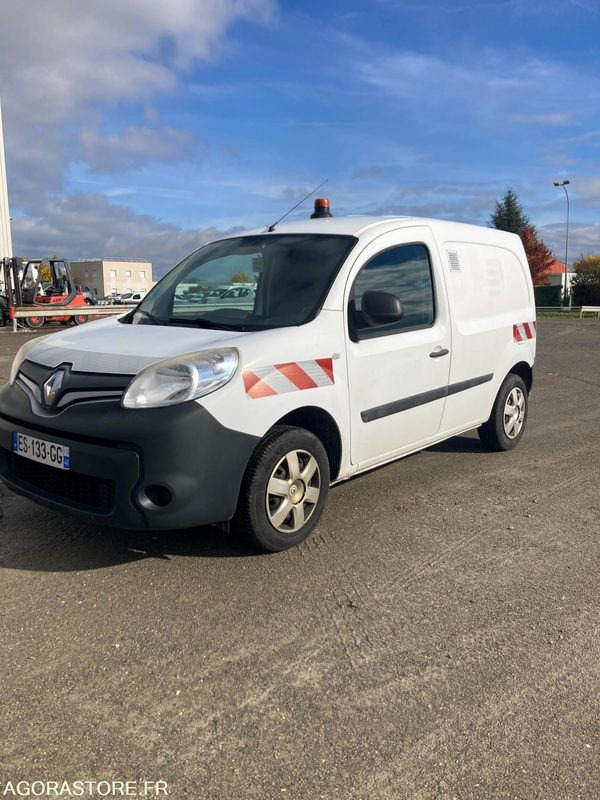 RENAULT KANGOO diesel - Année 2017 - 330 000 km - Mazs furgons: foto 1 RENAULT KANGOO diesel - Année 2017 - 330 000 km - Mazs furgons: foto 1