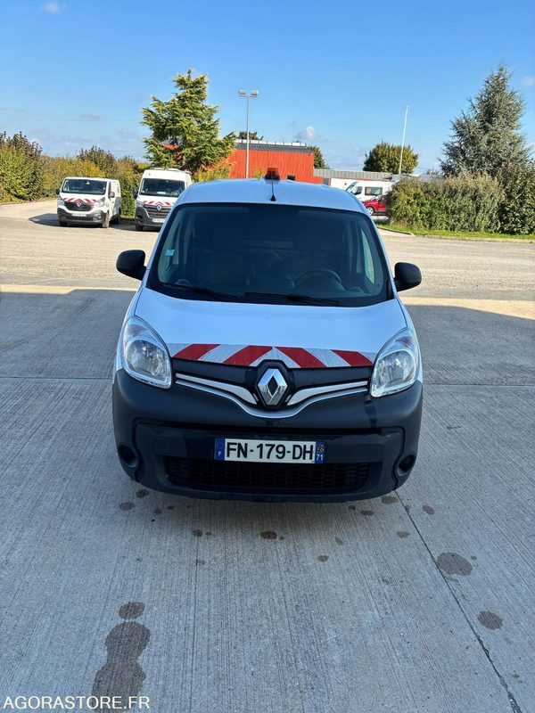 RENAULT KANGOO diesel - Année 2020 - 299.300 km - Mazs furgons: foto 2 RENAULT KANGOO diesel - Année 2020 - 299.300 km - Mazs furgons: foto 2