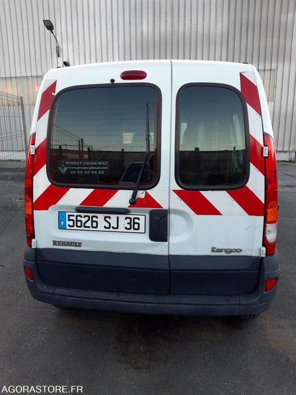 RENAULT Kangoo 1.2 Essence - Mazs furgons: foto 4 RENAULT Kangoo 1.2 Essence - Mazs furgons: foto 4