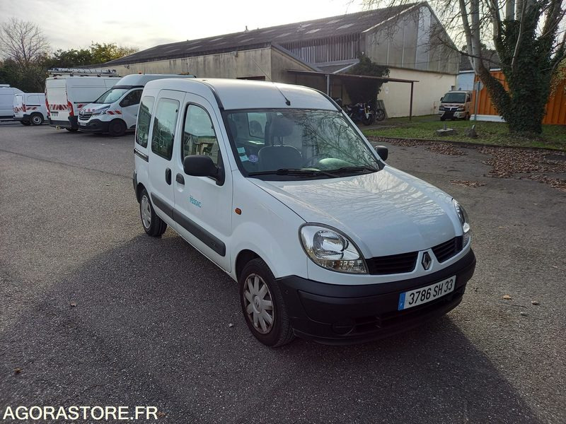 RENAULT Kangoo 3786-SH-33 GPL DANS L'ÉTAT - Mazs furgons: foto 2 RENAULT Kangoo 3786-SH-33 GPL DANS L'ÉTAT - Mazs furgons: foto 2