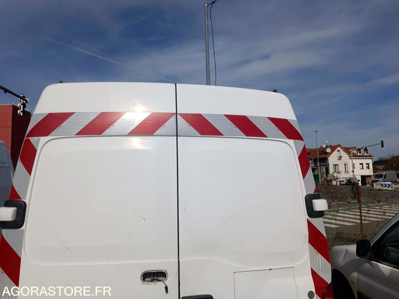 RENAULT MASTER - 2004 - 185782km - Kravas mikroautobuss: foto 5 RENAULT MASTER - 2004 - 185782km - Kravas mikroautobuss: foto 5