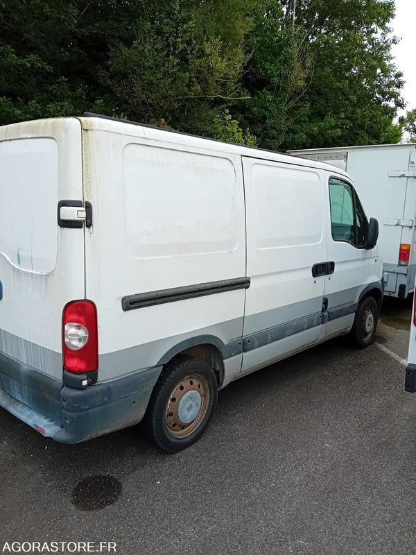 RENAULT MASTER II 2004 - Kravas mikroautobuss: foto 4 RENAULT MASTER II 2004 - Kravas mikroautobuss: foto 4