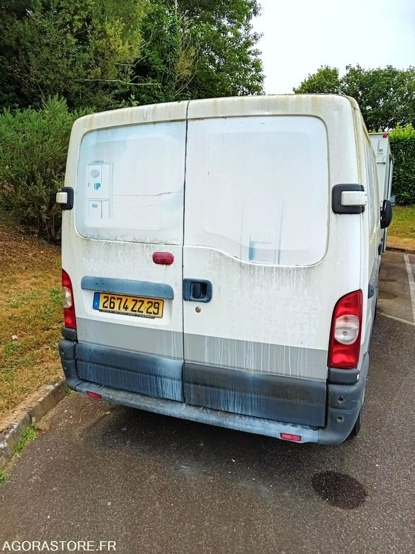 RENAULT MASTER II 2004 - Kravas mikroautobuss: foto 5 RENAULT MASTER II 2004 - Kravas mikroautobuss: foto 5