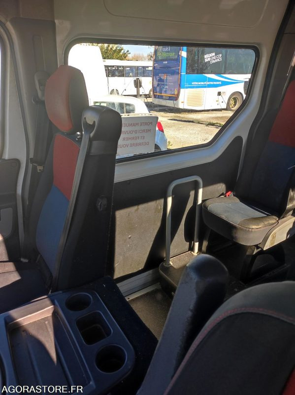 Skolas autobuss RENAULT MASTER N°167038: foto 6 Skolas autobuss RENAULT MASTER N°167038: foto 6