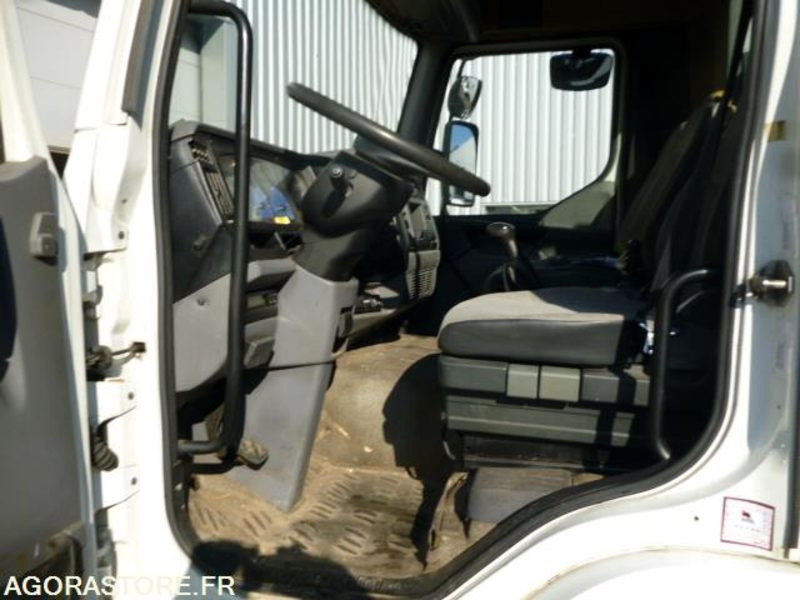 RENAULT MIDLUM 220 DCI BENNE HAYON 174900kms 2003 līzingu RENAULT MIDLUM 220 DCI BENNE HAYON 174900kms 2003: foto 16