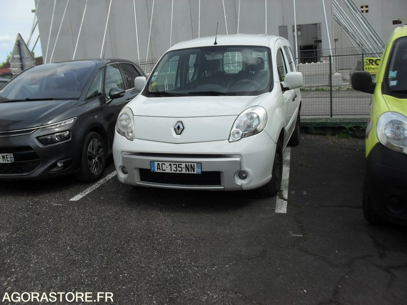 RENAULT NEW KANGOO - Vieglā automašīna: foto 1 RENAULT NEW KANGOO - Vieglā automašīna: foto 1