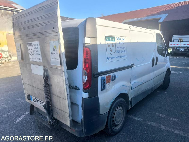 RENAULT TRAFIC 2008 133879kms - Kravas mikroautobuss: foto 4 RENAULT TRAFIC 2008 133879kms - Kravas mikroautobuss: foto 4