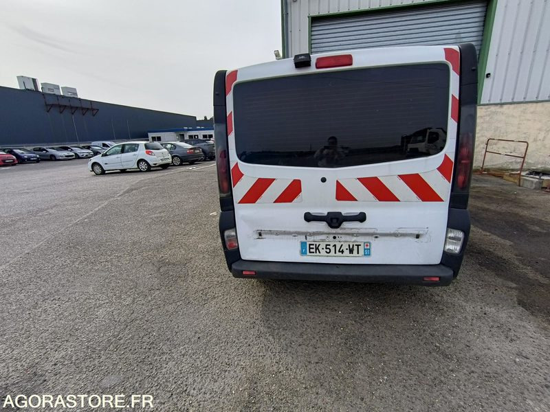 RENAULT TRAFIC - 283 019 KM - 2006 -EK-514-WT - Kravas mikroautobuss: foto 4 RENAULT TRAFIC - 283 019 KM - 2006 -EK-514-WT - Kravas mikroautobuss: foto 4