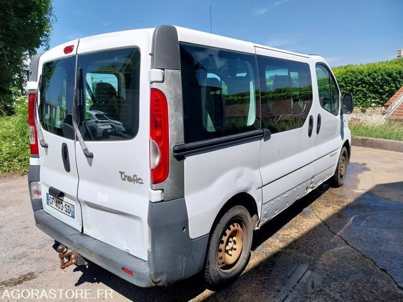 RENAULT TRAFIC DCI 115CH 9 PLACES - Mikroautobuss, Pasažieru furgons: foto 4 RENAULT TRAFIC DCI 115CH 9 PLACES - Mikroautobuss, Pasažieru furgons: foto 4