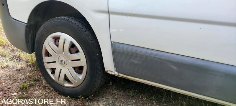 RENAULT TRAFIC II - Mikroautobuss, Pasažieru furgons: foto 3 RENAULT TRAFIC II - Mikroautobuss, Pasažieru furgons: foto 3