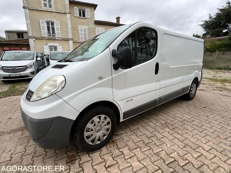 RENAULT TRAFIC L2H1 - 2013 / 202 310 KM - Kravas mikroautobuss: foto 1 RENAULT TRAFIC L2H1 - 2013 / 202 310 KM - Kravas mikroautobuss: foto 1