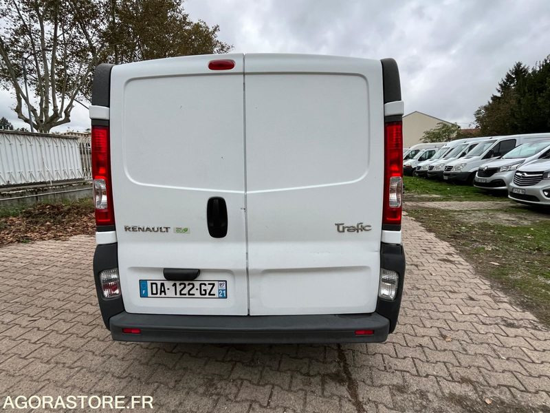 RENAULT TRAFIC L2H1 - 2013 / 202 310 KM - Kravas mikroautobuss: foto 5 RENAULT TRAFIC L2H1 - 2013 / 202 310 KM - Kravas mikroautobuss: foto 5