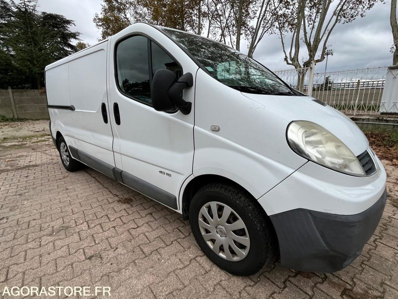 RENAULT TRAFIC L2H1 - 2013 / 202 310 KM - Kravas mikroautobuss: foto 3 RENAULT TRAFIC L2H1 - 2013 / 202 310 KM - Kravas mikroautobuss: foto 3
