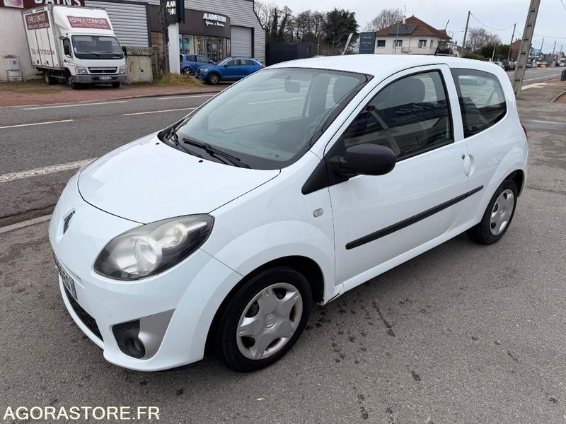 RENAULT TWINGO II (2) 1.2 LEV 75 AUTHENTIQUE ECO2 - Vieglā automašīna: foto 2 RENAULT TWINGO II (2) 1.2 LEV 75 AUTHENTIQUE ECO2 - Vieglā automašīna: foto 2