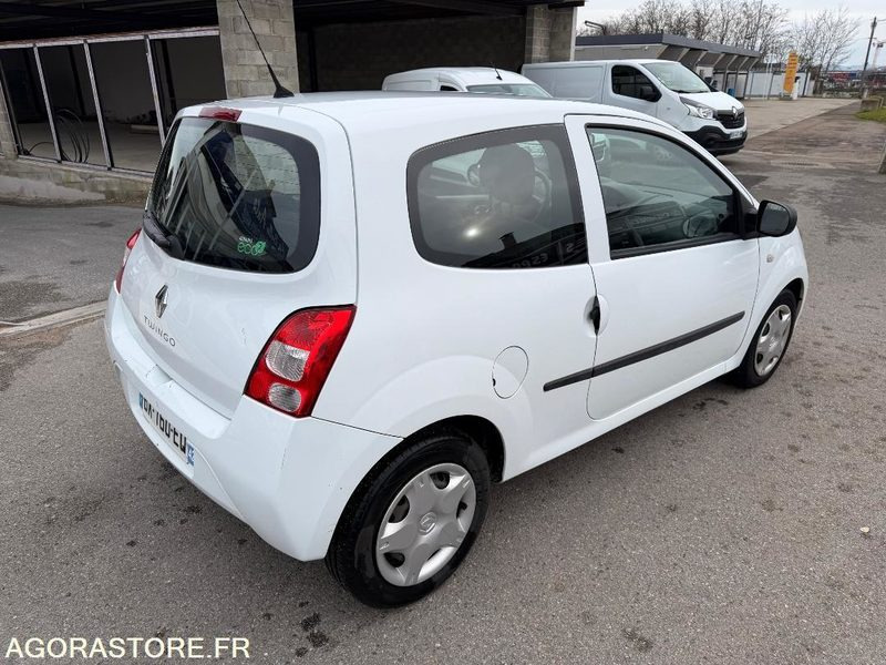 RENAULT TWINGO II (2) 1.2 LEV 75 AUTHENTIQUE ECO2 - Vieglā automašīna: foto 4 RENAULT TWINGO II (2) 1.2 LEV 75 AUTHENTIQUE ECO2 - Vieglā automašīna: foto 4